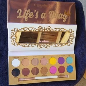Lunar Beauty by Mannymua Lifes a Drag Palette